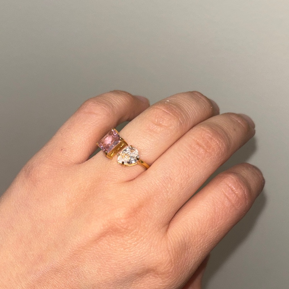 Elegant Gold and Pink Stone Ring